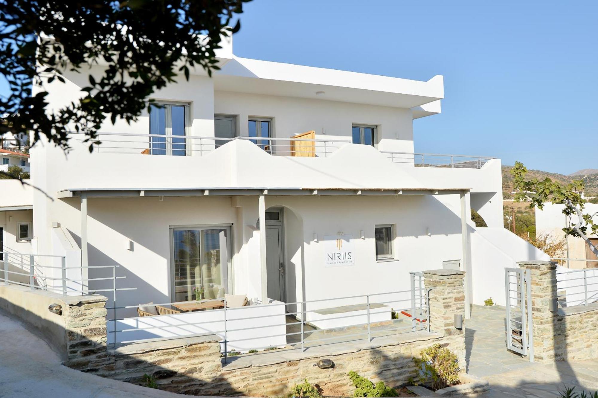Niriis Sea View Pasithea & Psamathe Batsi באטסי