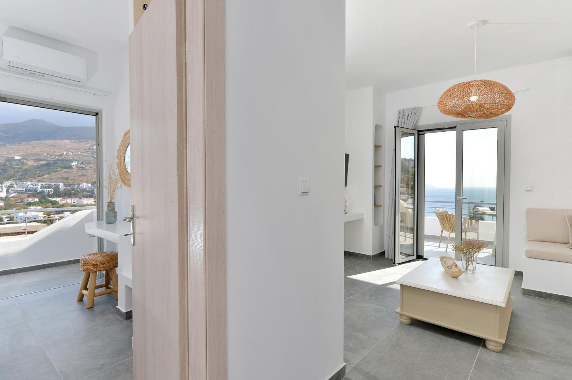 Niriis Sea View Pasithea & Psamathe Batsi Apartment